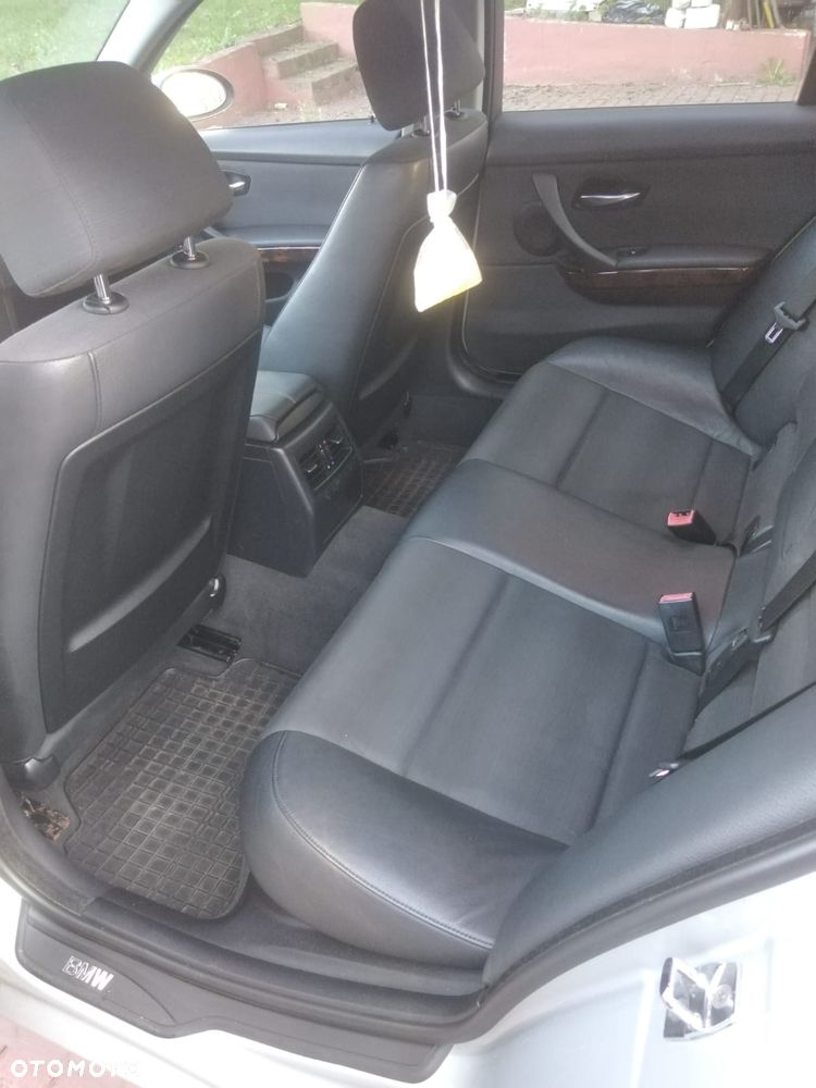 BMW Seria 3 320d - 8