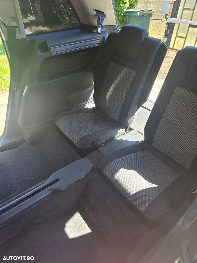 Opel Zafira - 15