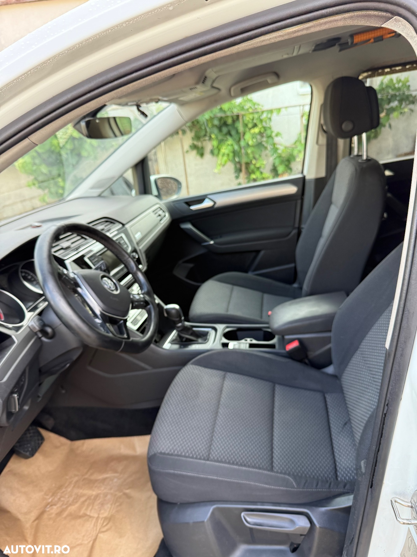 Volkswagen Touran 1.6 TDI SCR (BlueMotion Technology) DSG Comfortline - 4