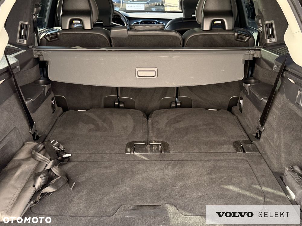Volvo XC 90 - 30