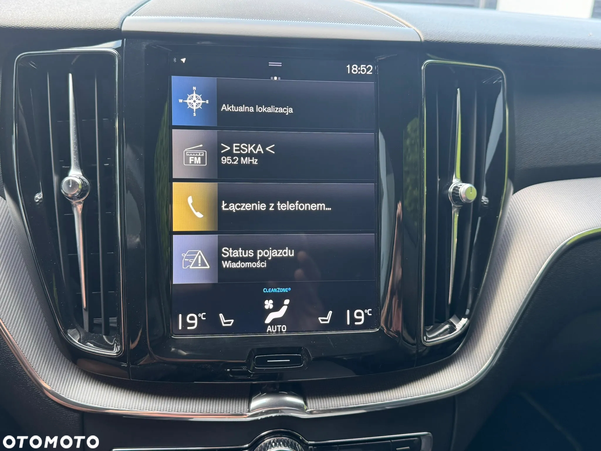 Volvo XC 60 D4 AWD R-Design - 28