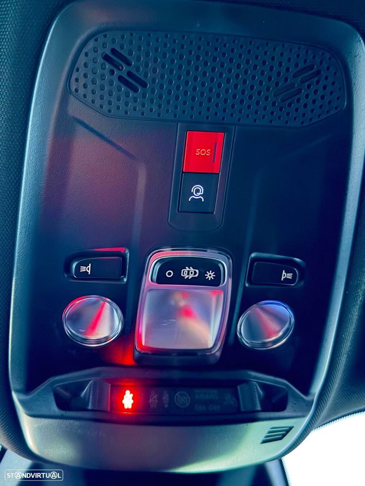 Peugeot 2008 1.2 Hybrid Allure e-DCS6 - 26