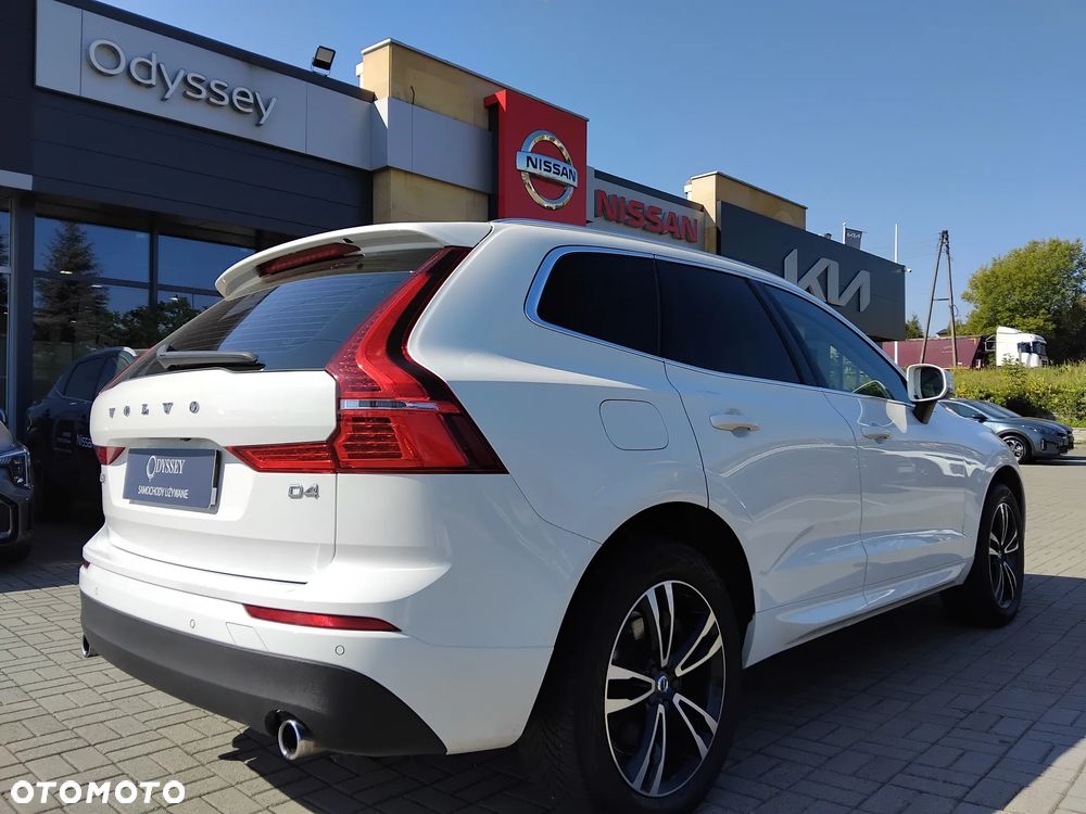 Volvo XC 60 D4 Momentum - 4