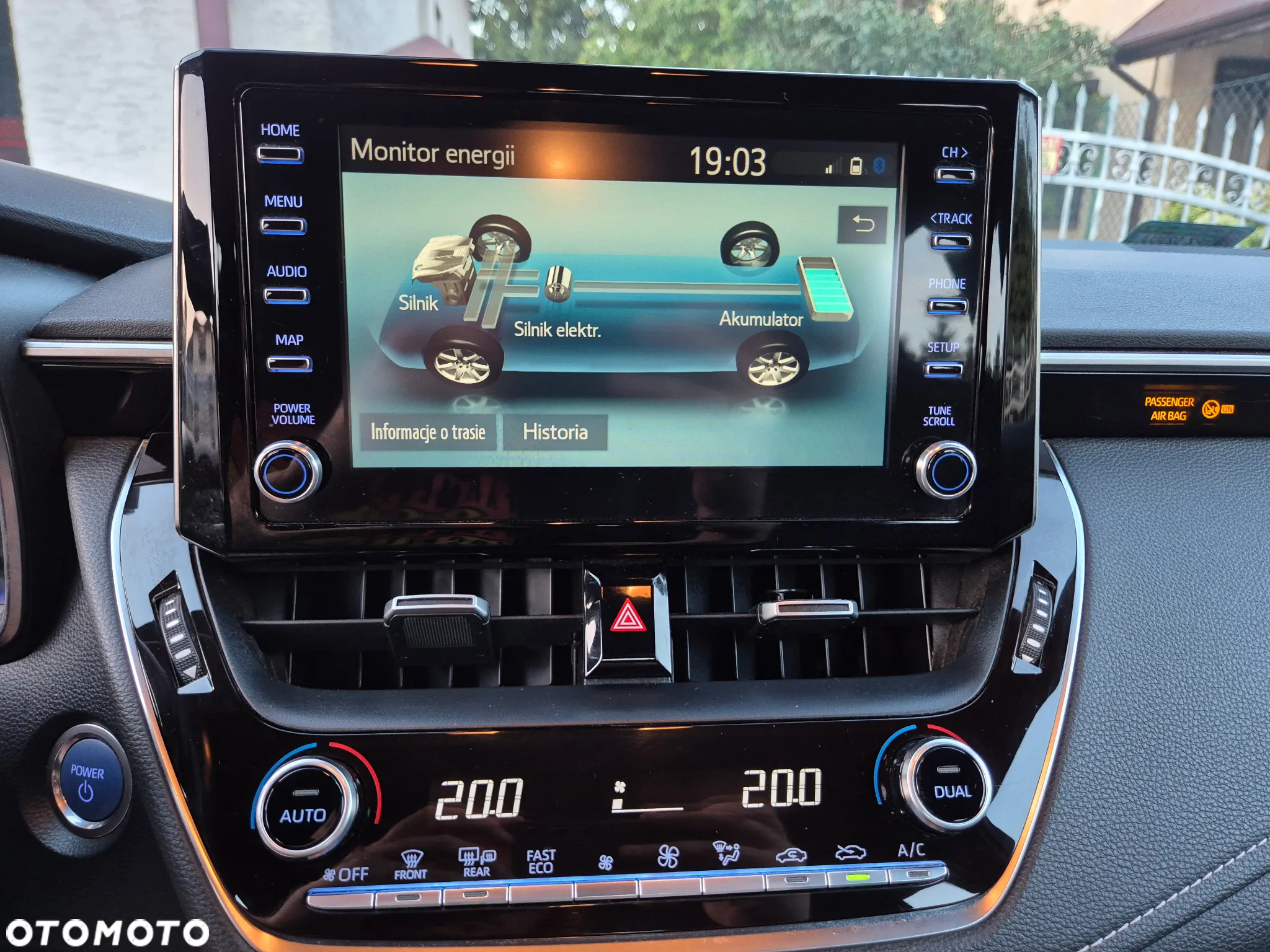Toyota Corolla 1.8 Hybrid Comfort - 23
