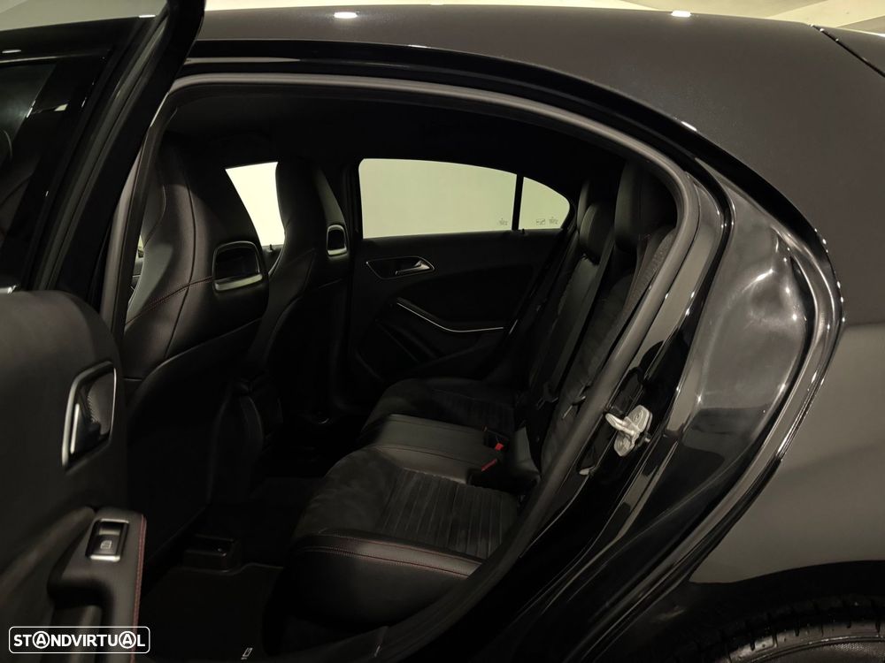 Mercedes-Benz A 200 - 30