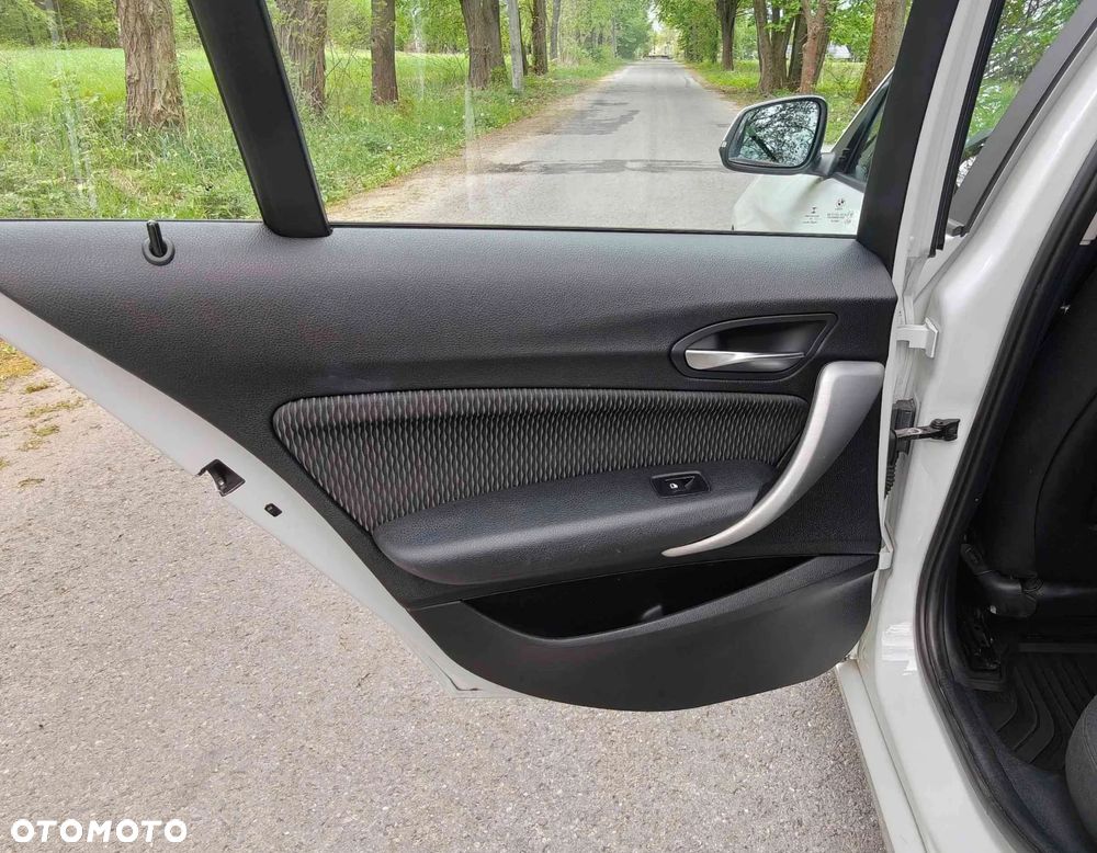 BMW Seria 1 - 16