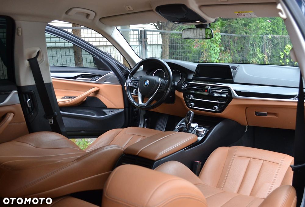 BMW Seria 5 520i - 2