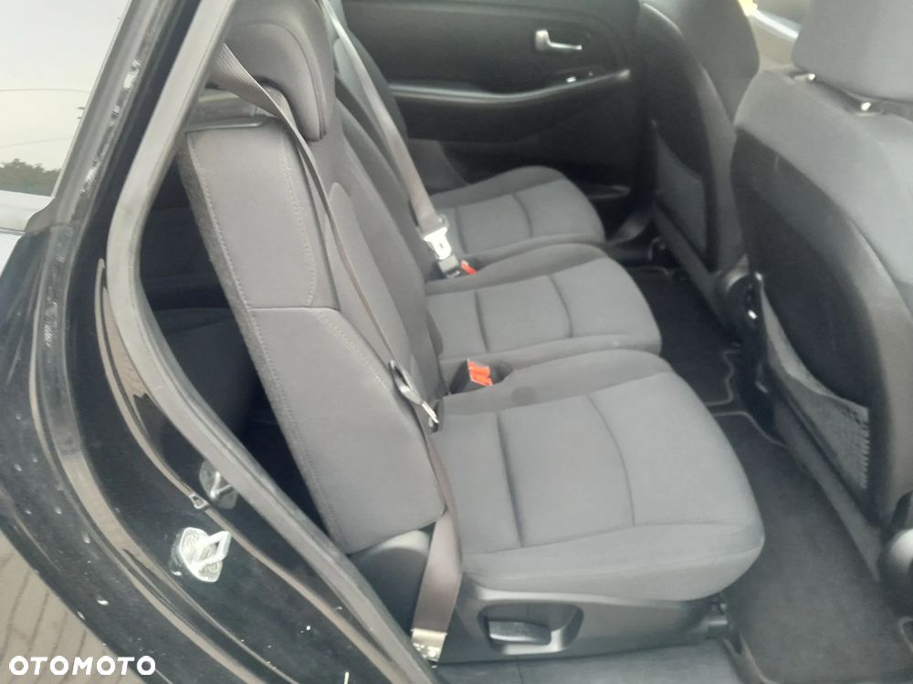 Kia Carens 1.6 GDI Edition 7 - 18