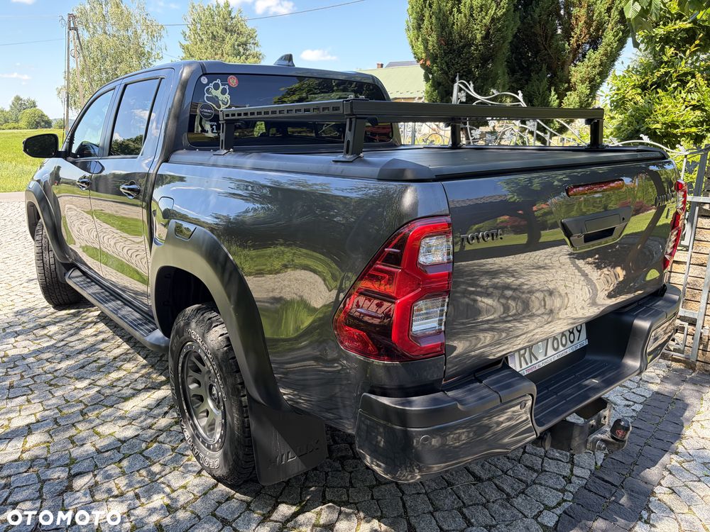 Toyota Hilux 2.8 D-4D Double Cab GR Sport 4x4 - 5