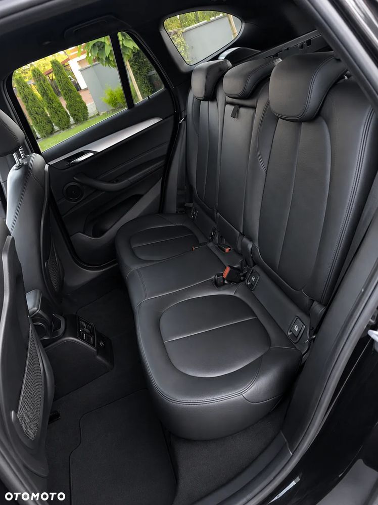 BMW X1 sDrive18d Advantage sport - 16