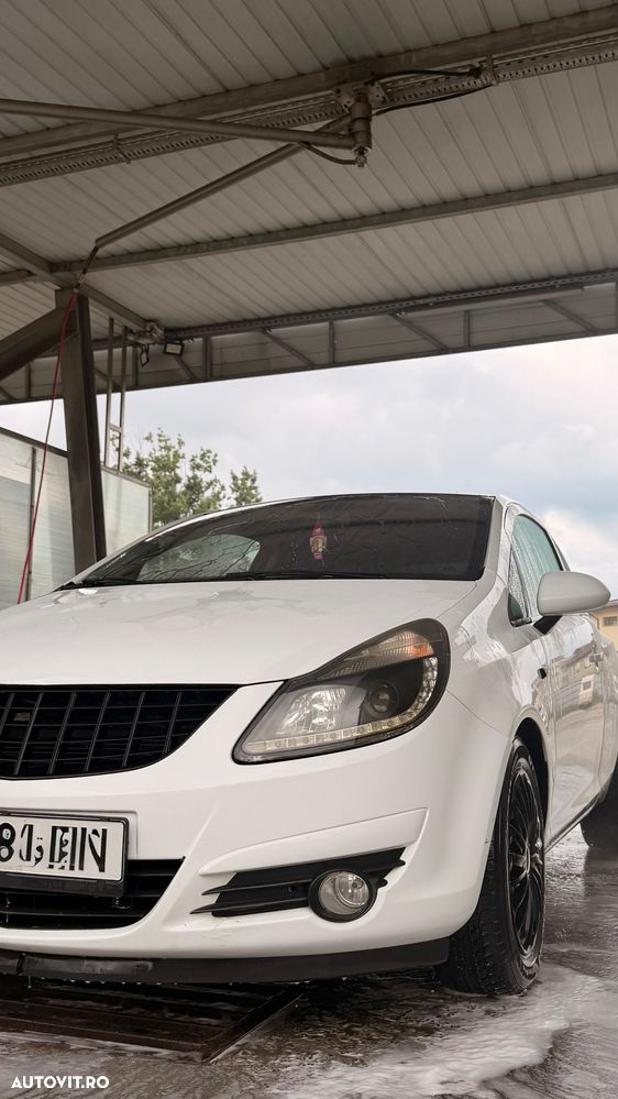 Opel Corsa 1.4i Cosmo - 1
