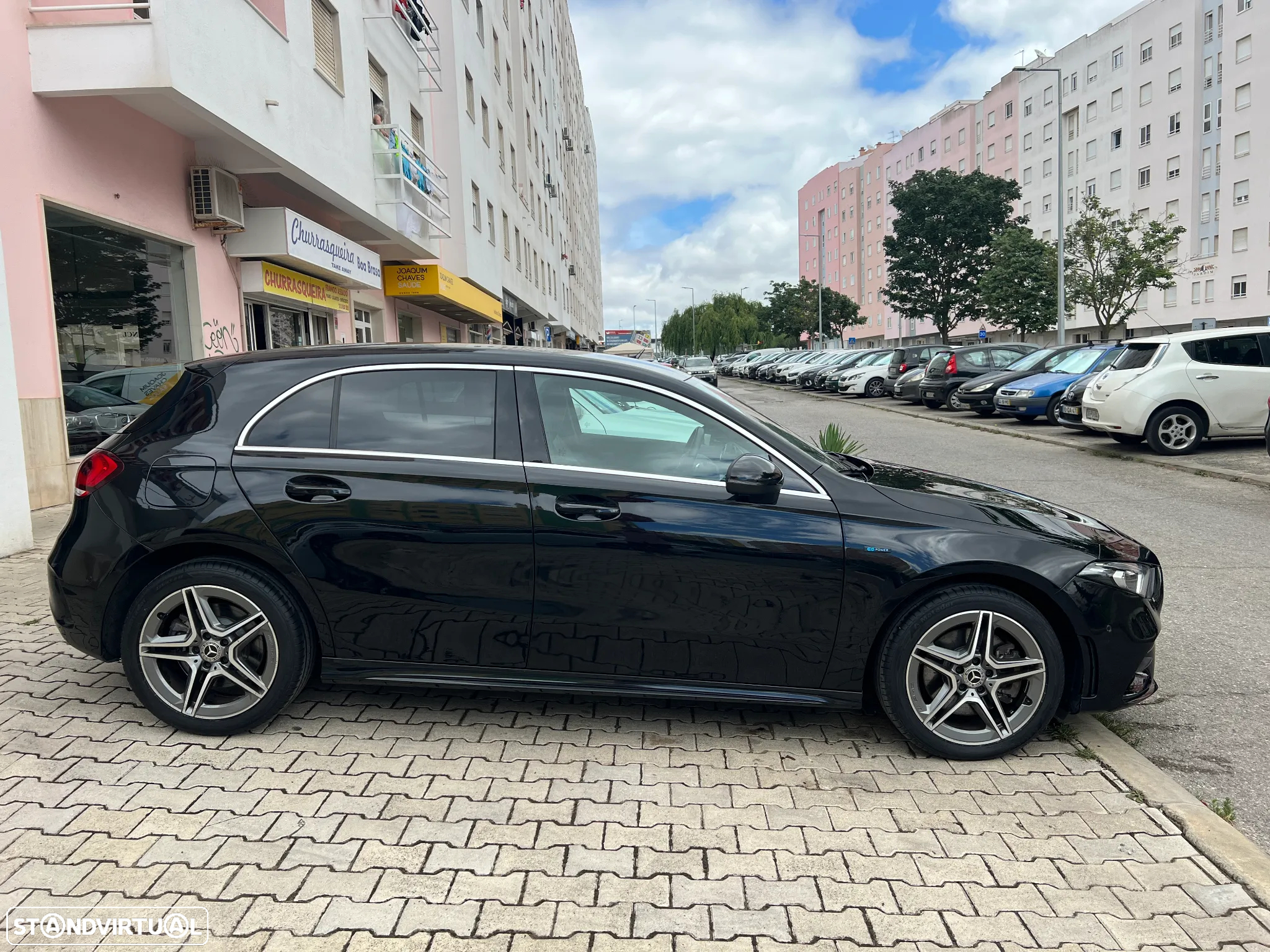 Mercedes-Benz A 250 e AMG Line - 4