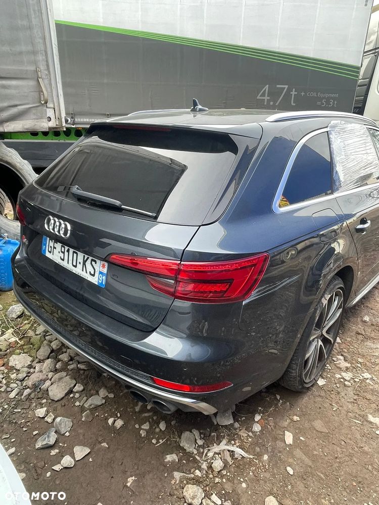 Audi S4 Avant 3.0 TFSI quattro tiptronic - 2
