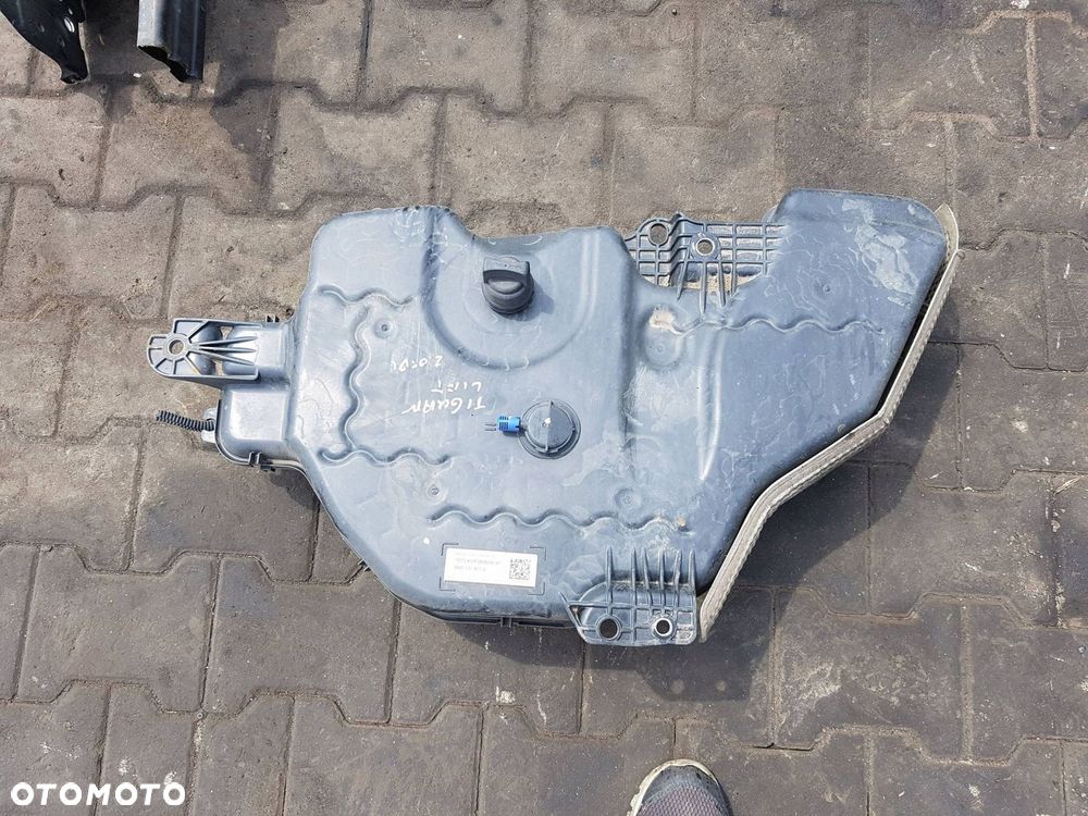 VW TIGUAN I 5N LIFT 11-15 2.0 TDI ZBIORNIK POMPKA ADBLUE 5N0131877E - 1