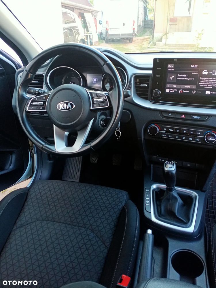 Kia Ceed 1.6 CRDi mHEV S - 10