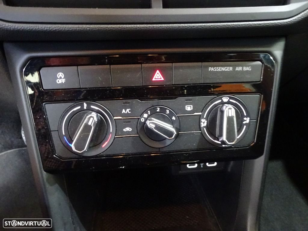 VW T-Cross 1.0 TSI Life - 20