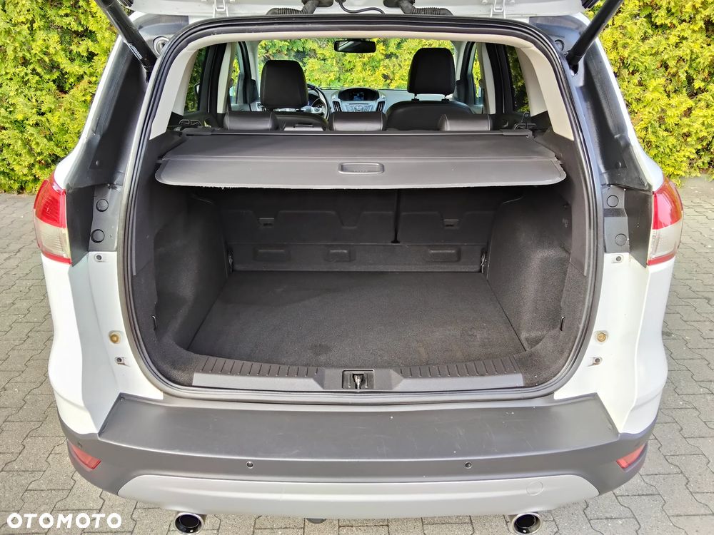 Ford Kuga 1.6 EcoBoost 2x4 Titanium - 17