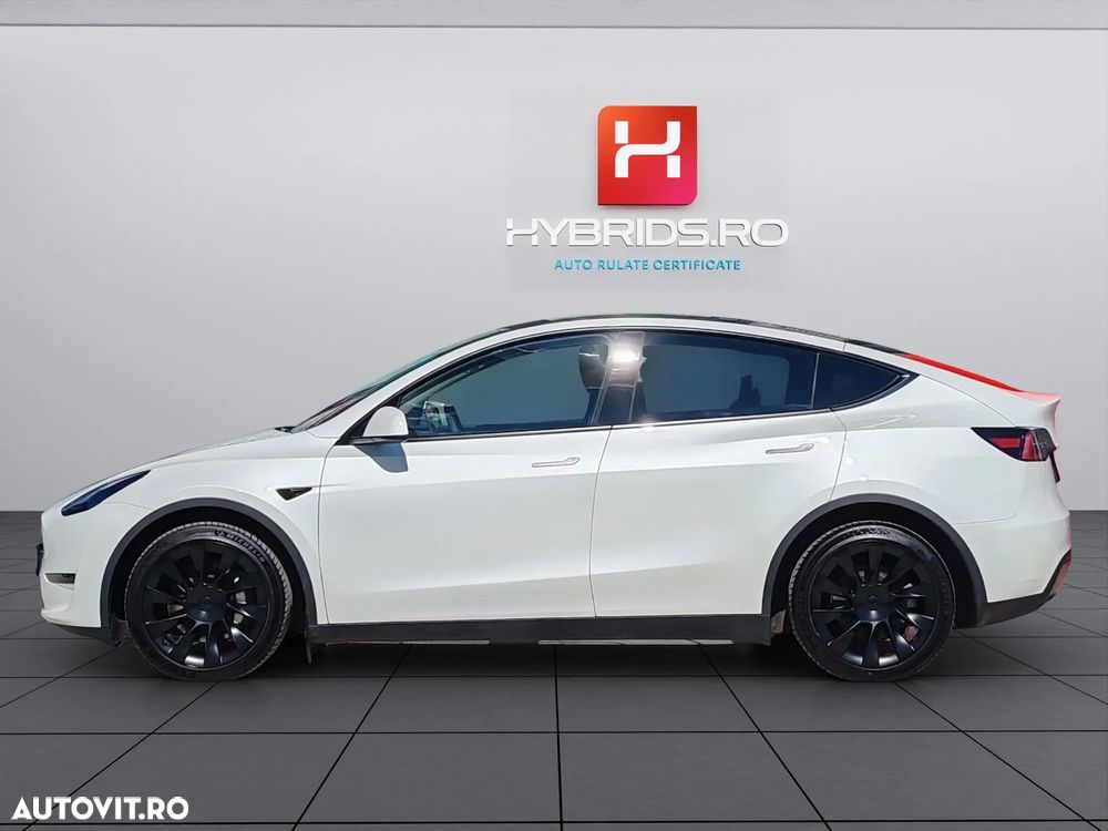 Tesla Model Y Long Range Dual Motor AWD - 3