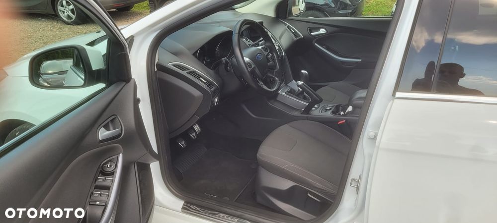 Ford Focus - 26