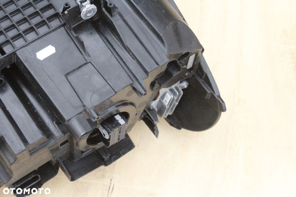 LAMPA PRZEDNIA LEWA BMW X1 F48 LCI 7472259 USA 2020 - 11