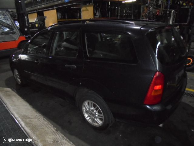 Carro MOT: FXDA CXVEL: XS4R7002C FORD FOCUS 2000 1.4 75CV 5P PRETO GASOLINA - 4