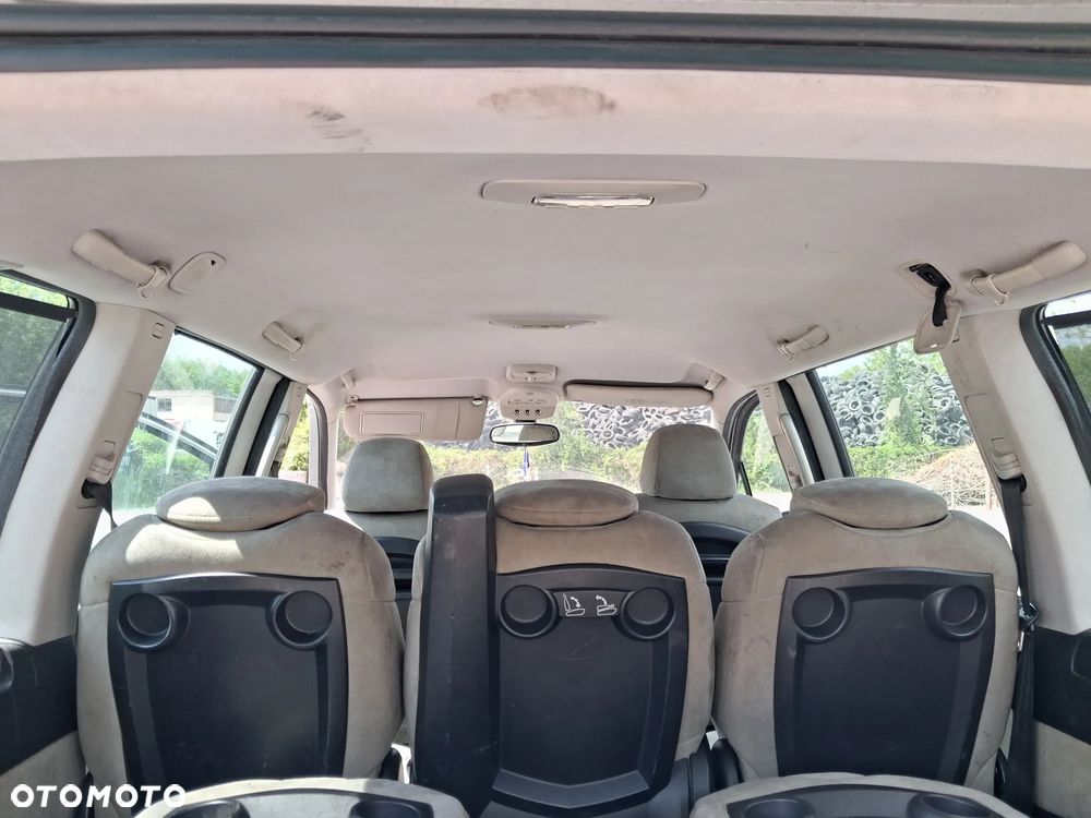 Citroen C8 Peugeot 807 silnik kompletny 2.2 HDI 128KM 4HW DW12 TED4 kolektor przepustnica wtrysk pompa alternator sprężarka skrzynia biegów dwumasa drzwi EZR srebrne klapa maska zderzak lusterko listwa przesuwne boczne klamka zamek rolka wahacz czujnik ciśnienia doładowania mikrostyk blenda pas konsola schowek boczek drzwi fotel obrotowy fotele elektryczne magistrala wody podsufitka panel sterownik wyświetlacz moduł szyba poduszka kierownica manetki zwijak radio mechanizm wydech tłumik mcperson zacisk hamulcowy lampa felga hak czujnik parkowania moduł BSM BSI lampa xenon europa zbiorniczek rura przewód wyświetlacz NA CZĘŚCI WSZYSTKIE CZĘŚCI - 21