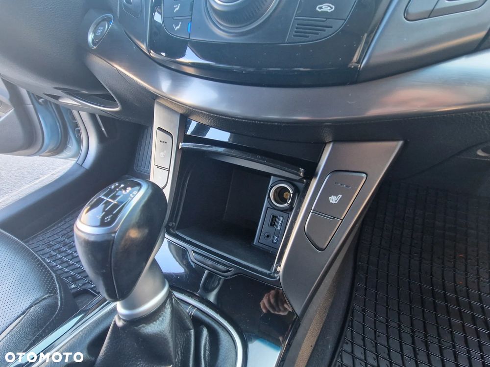 Hyundai i40 1.7 CRDi Comfort + - 18