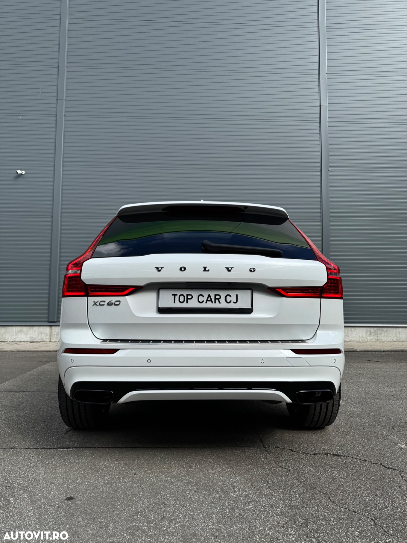 Volvo XC 60 B5 MHEV AWD R-Design - 13
