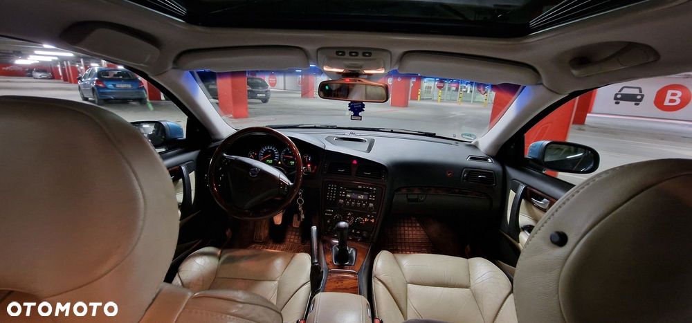 Volvo S60 2.4D5 Summum - 5