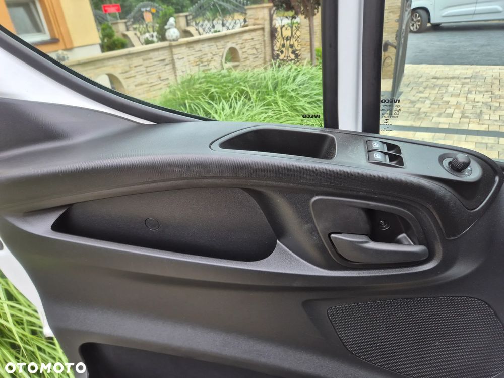 Iveco DAILY 35S18 HIMATIC 3.0 SPROWADZAONY KLIMA MAXI L4H2 - 30