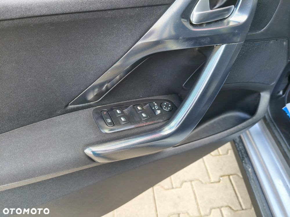 Peugeot 2008 1.2 VTi Allure - 11