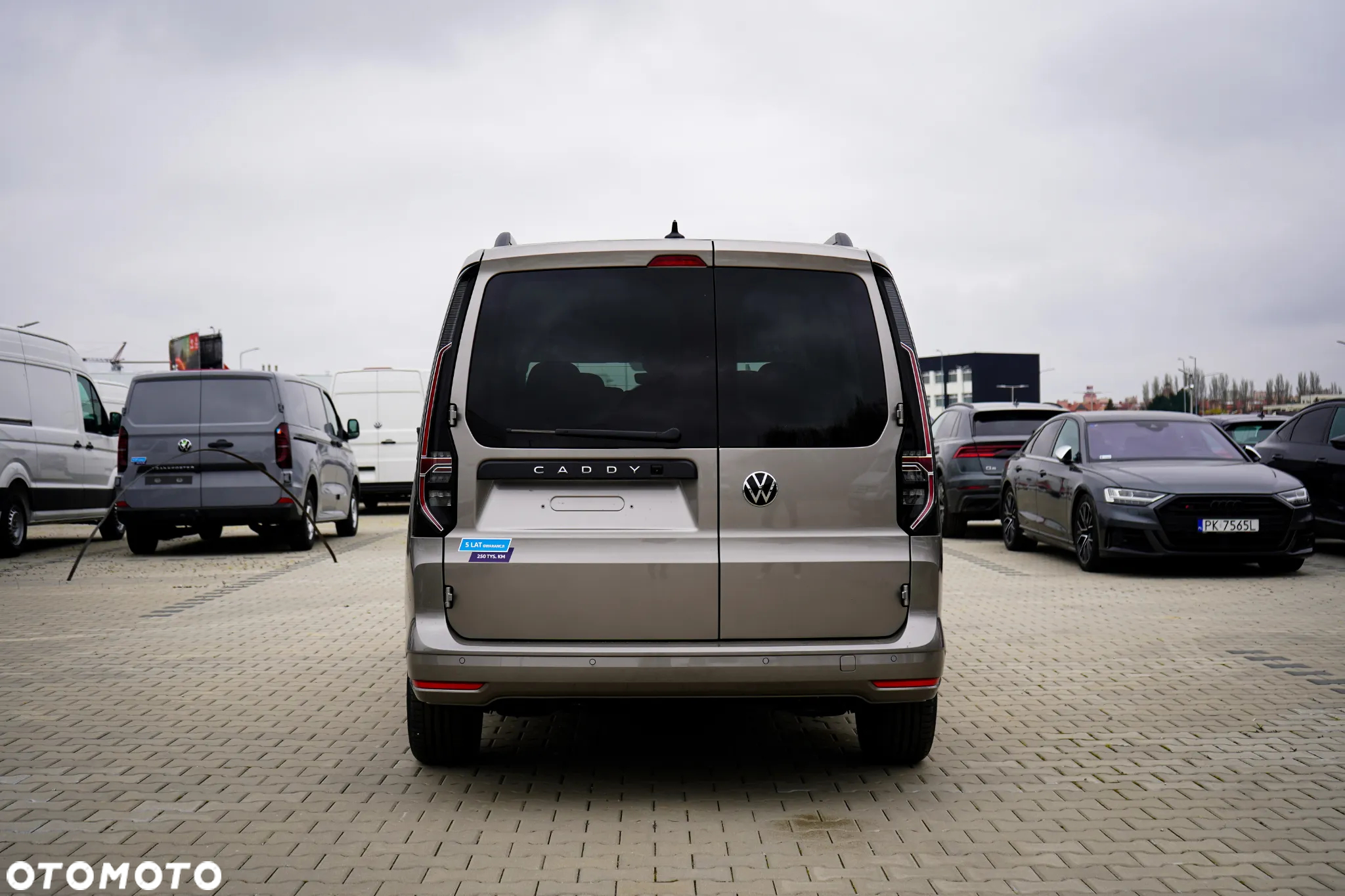 Volkswagen Caddy Maxi 2.0 TDI Life DSG - 13