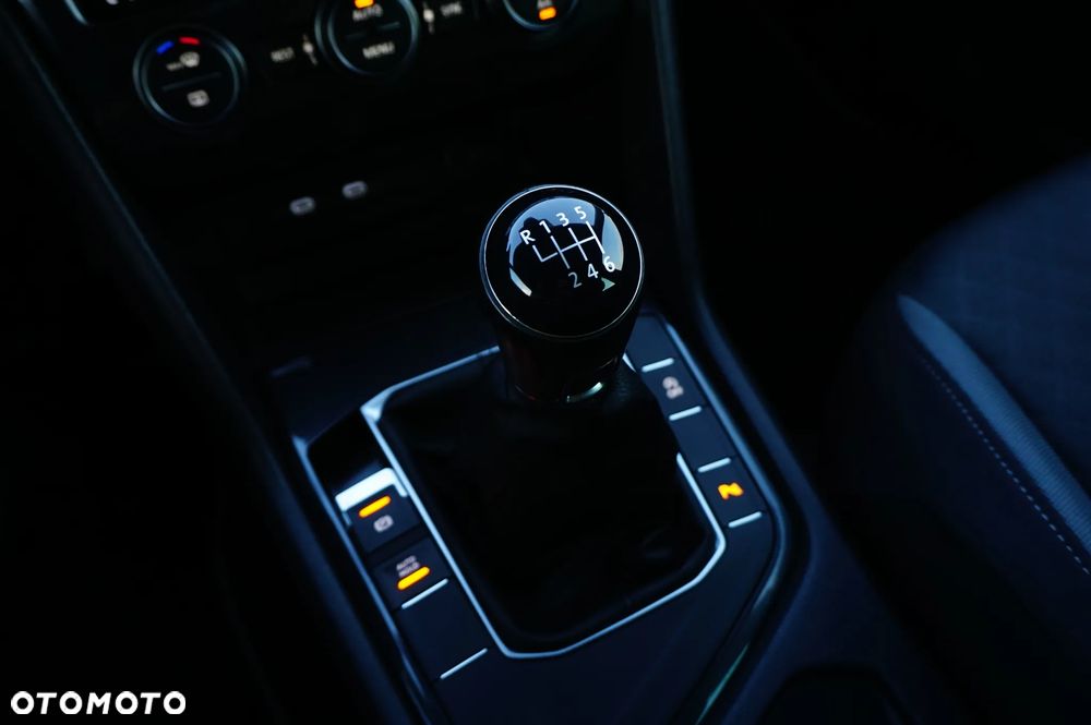 Volkswagen Tiguan 1.5 TSI EVO Comfortline - 27