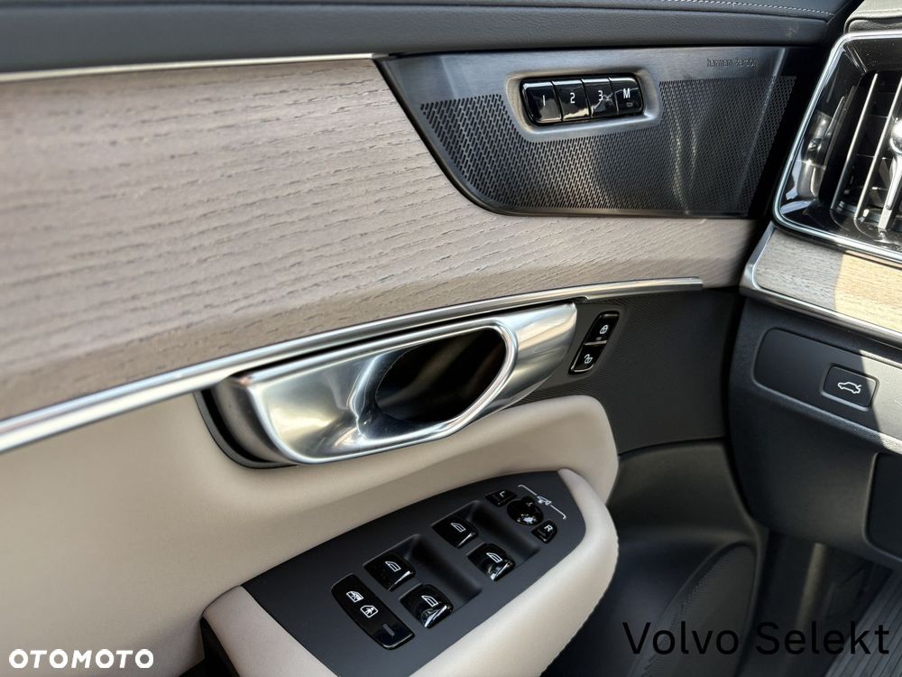 Volvo XC 90 - 19