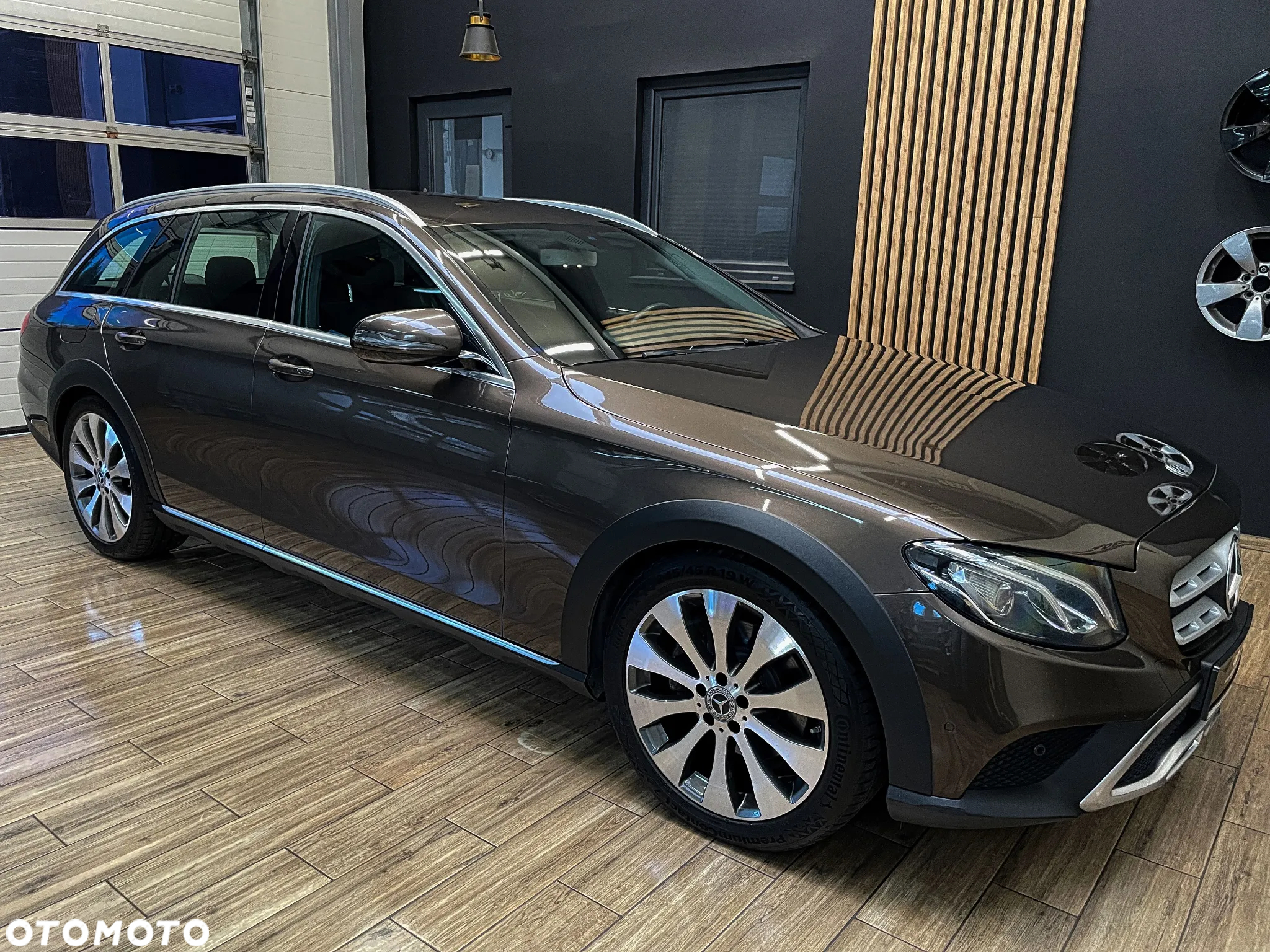 Mercedes-Benz Klasa E 220 d 4Matic T All-Terrain 9G-TRONIC Exclusive - 6