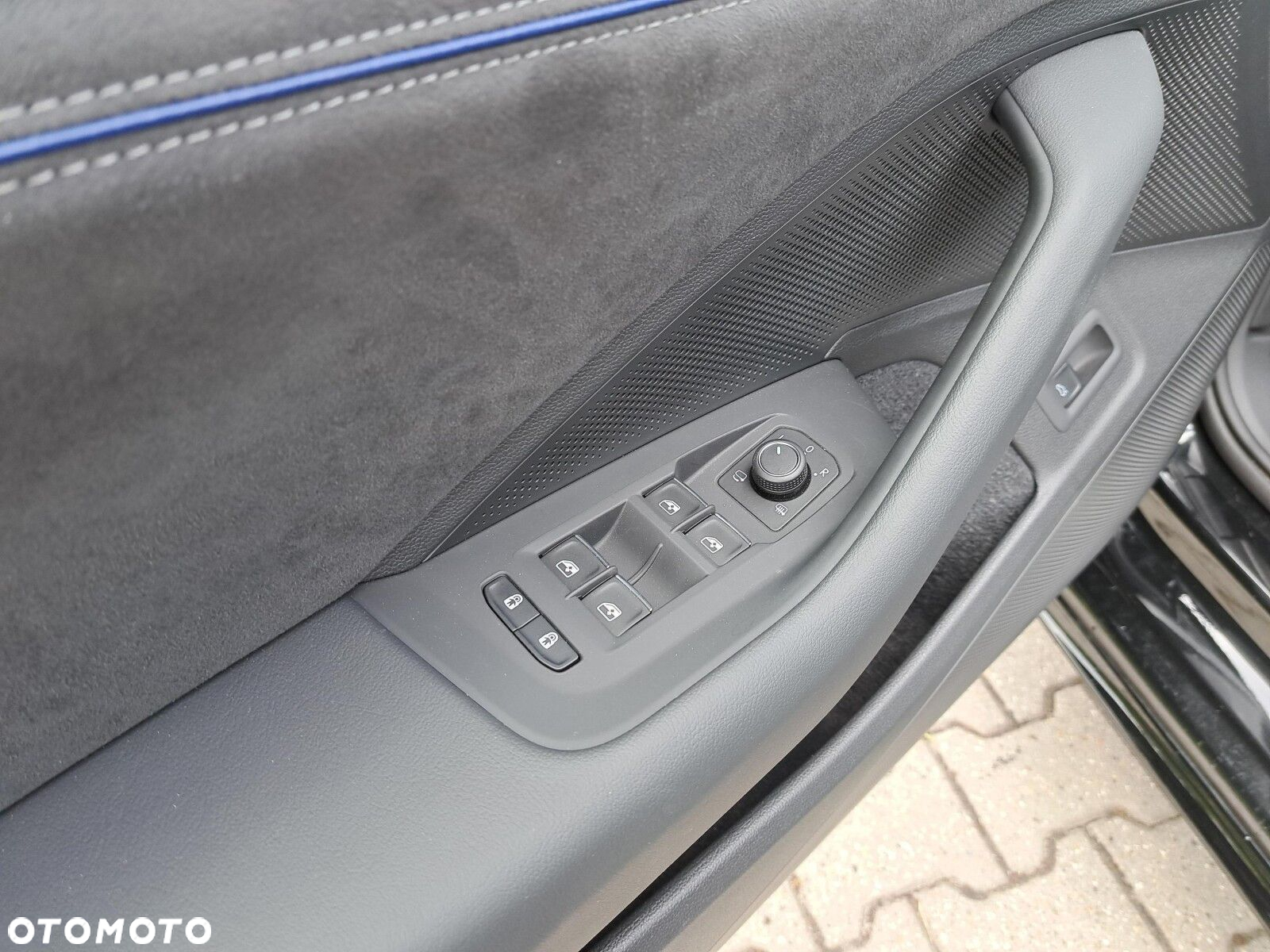 Volkswagen Passat 2.0 TDI SCR 4Mot R-Line DSG - 29