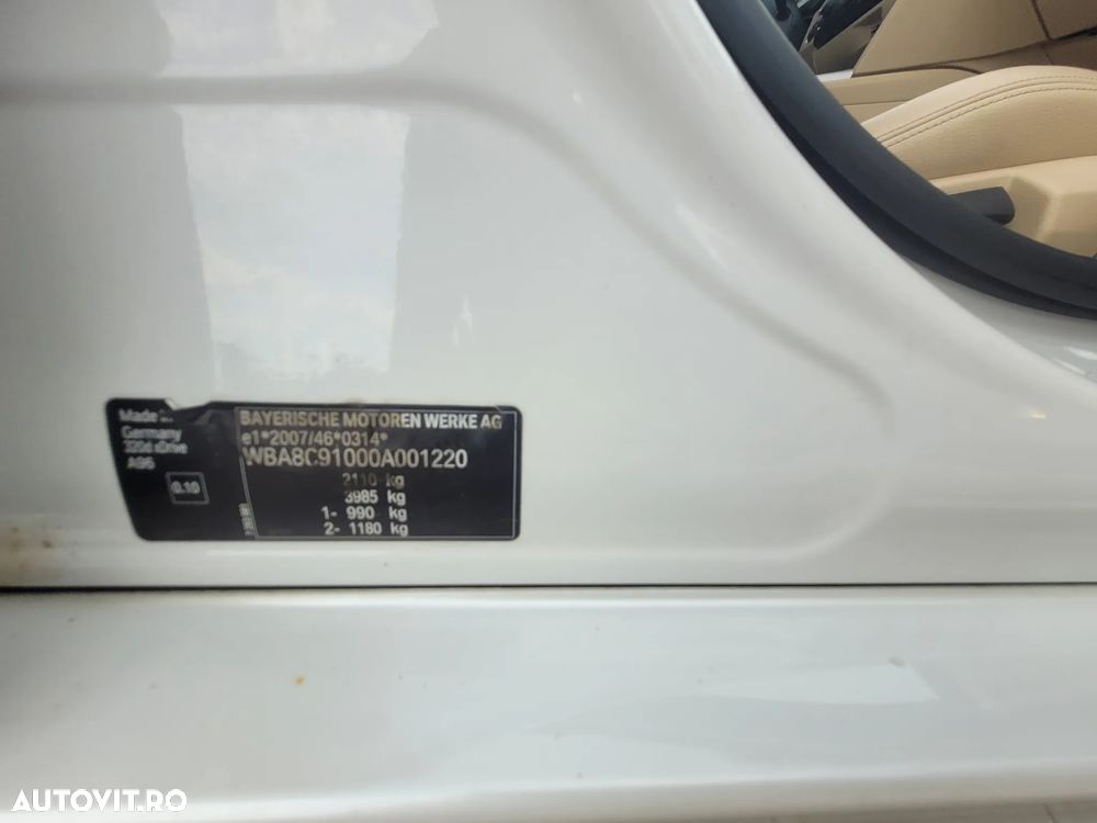 BMW Seria 3 320d xDrive AT Sport Line - 7