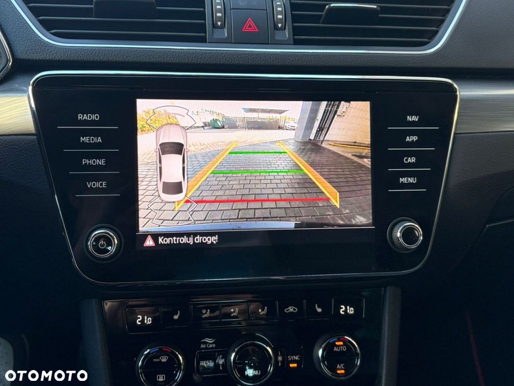 Skoda Superb 2.0 TDI SCR Style DSG - 21