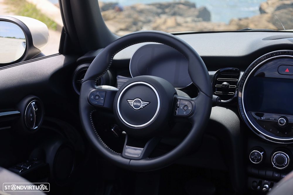 MINI Cabrio Cooper Premium First Essential Auto - 19