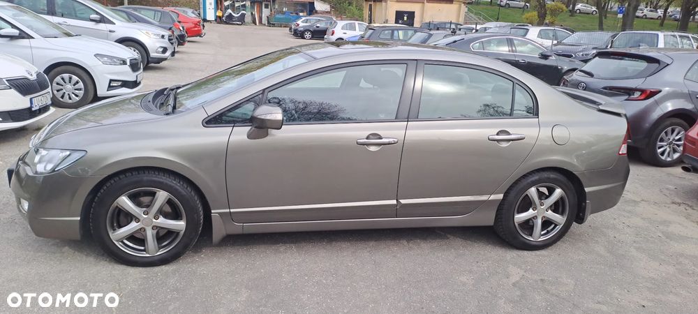 Honda Civic 1.8 Executive - 1