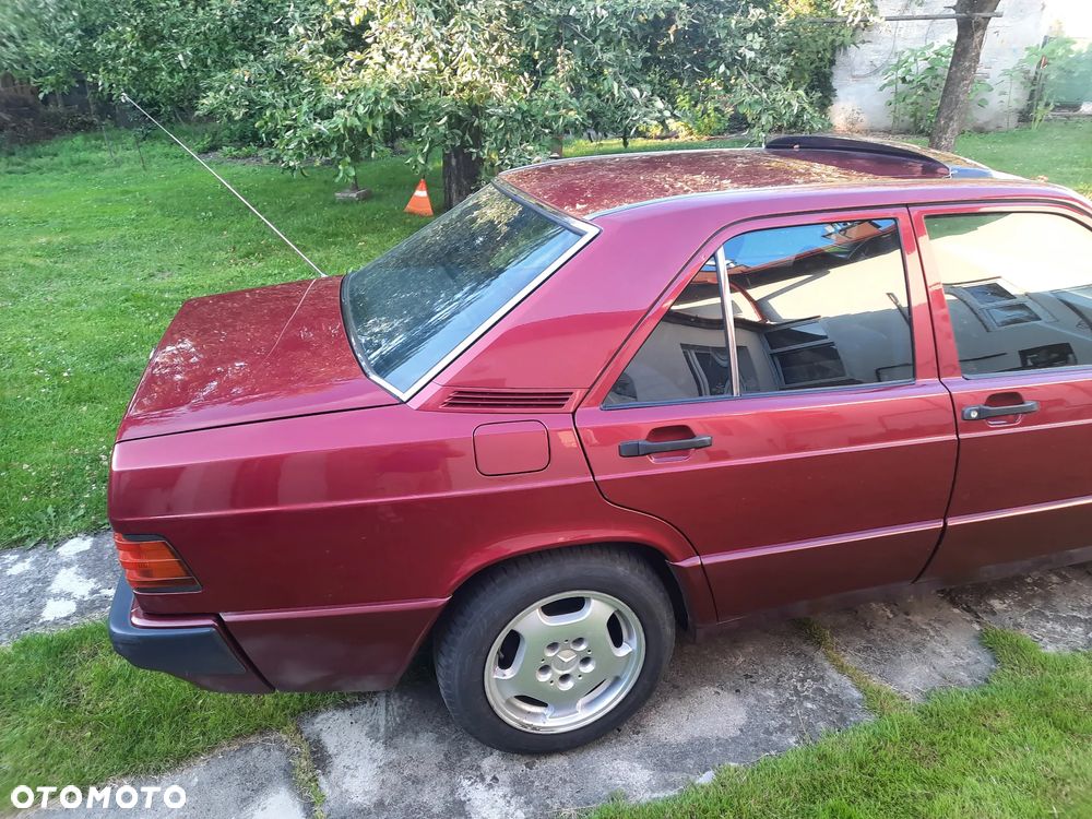 Mercedes-Benz W201 (190) - 9
