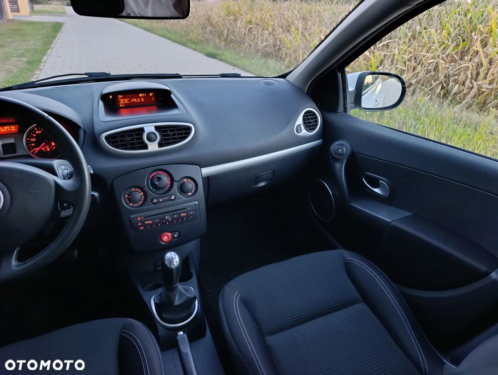 Renault Clio - 20