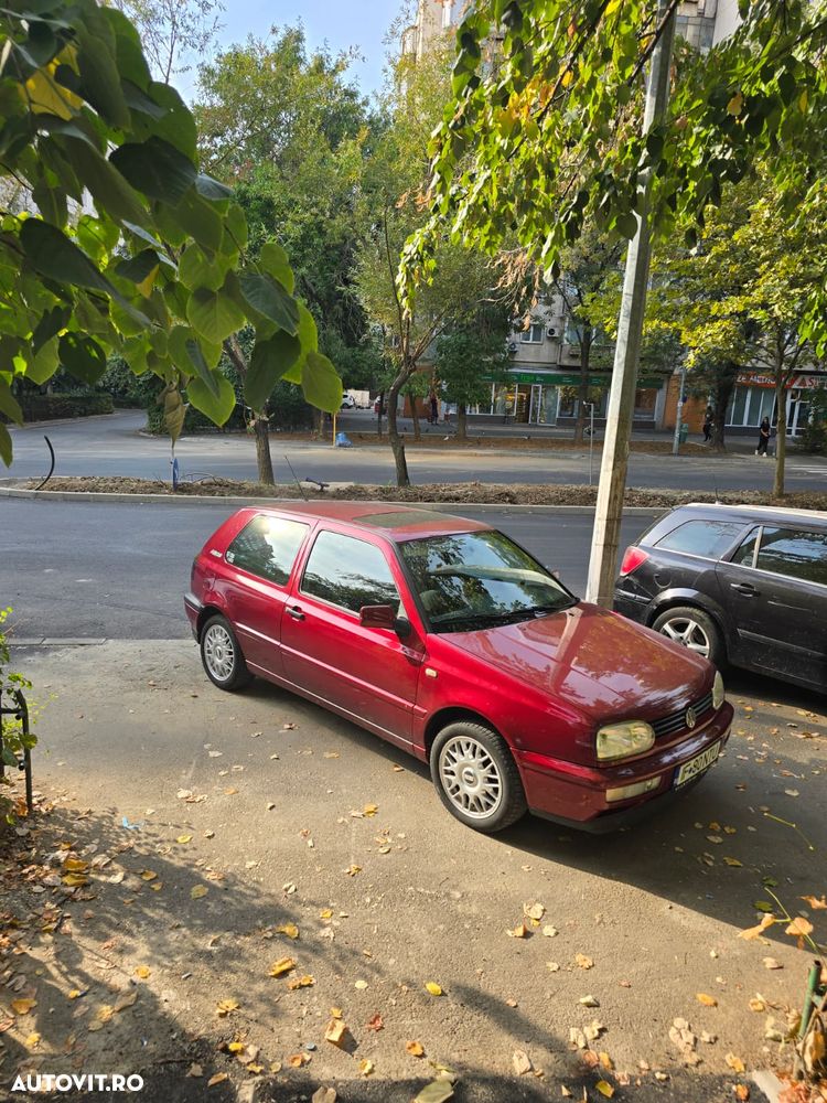 Volkswagen Golf - 1