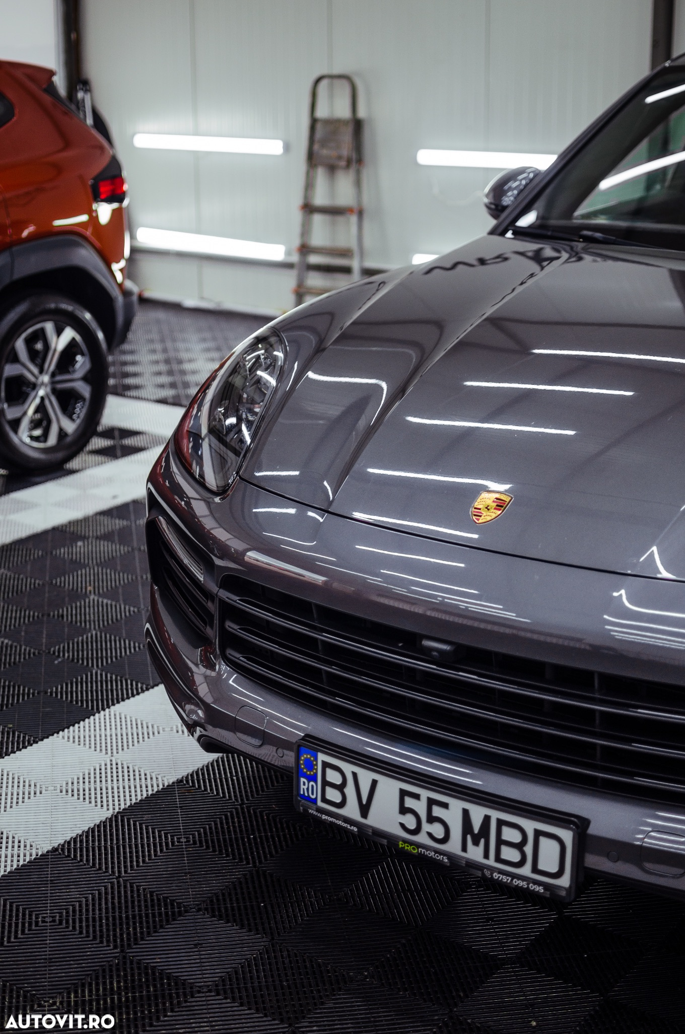 Porsche Cayenne Coupe Standard - 4