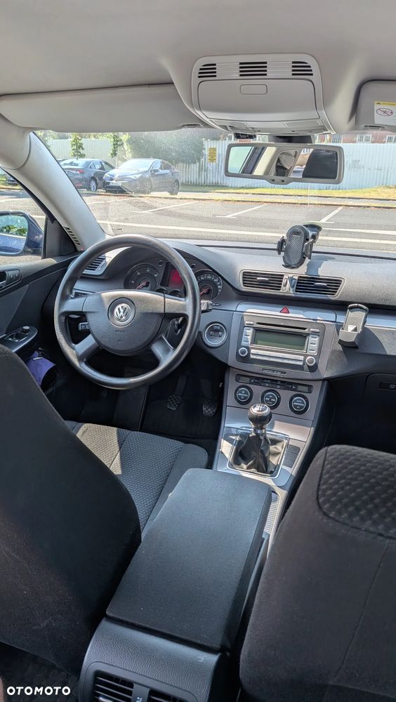 Volkswagen Passat 1.9 TDI Comfortline - 27