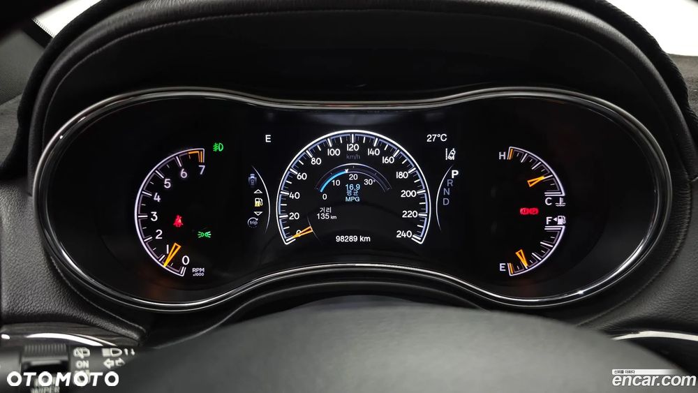 Jeep Grand Cherokee - 12