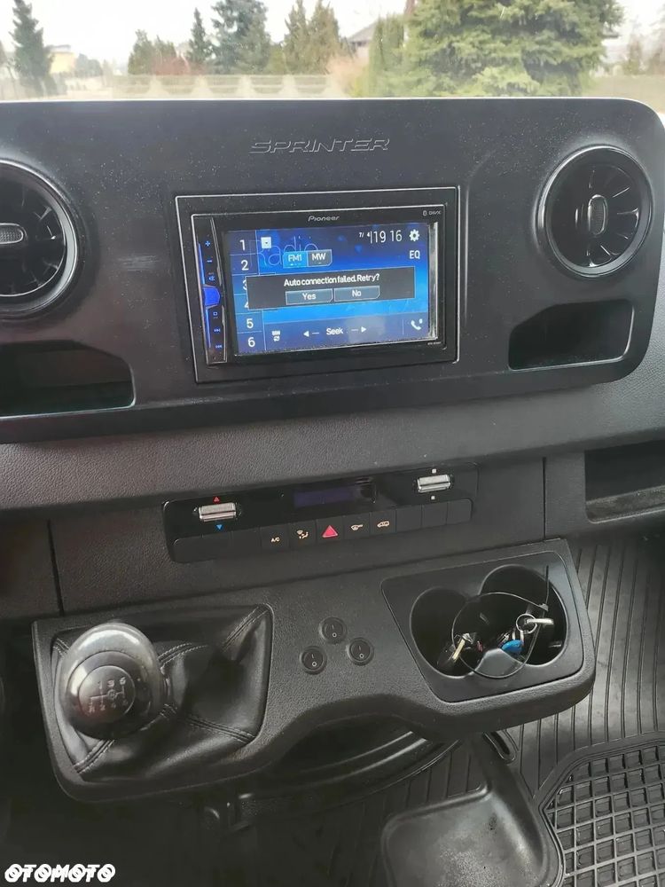 Mercedes-Benz Sprinter - 9