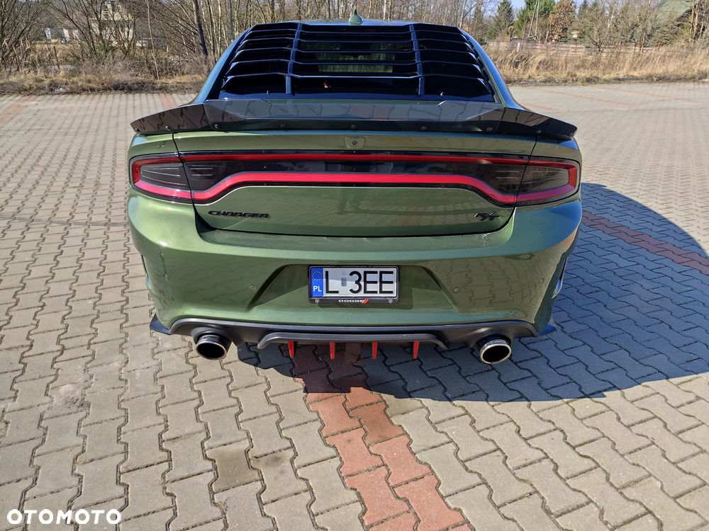 Dodge Charger 5.7 R/T - 18