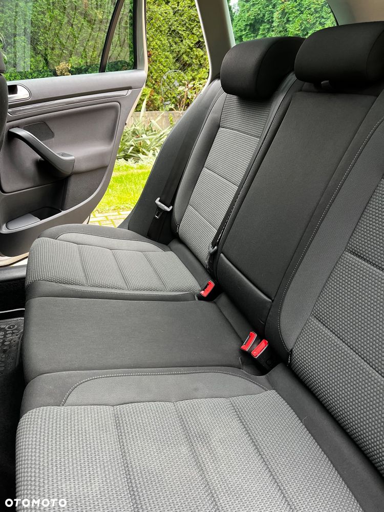 Volkswagen Golf - 18