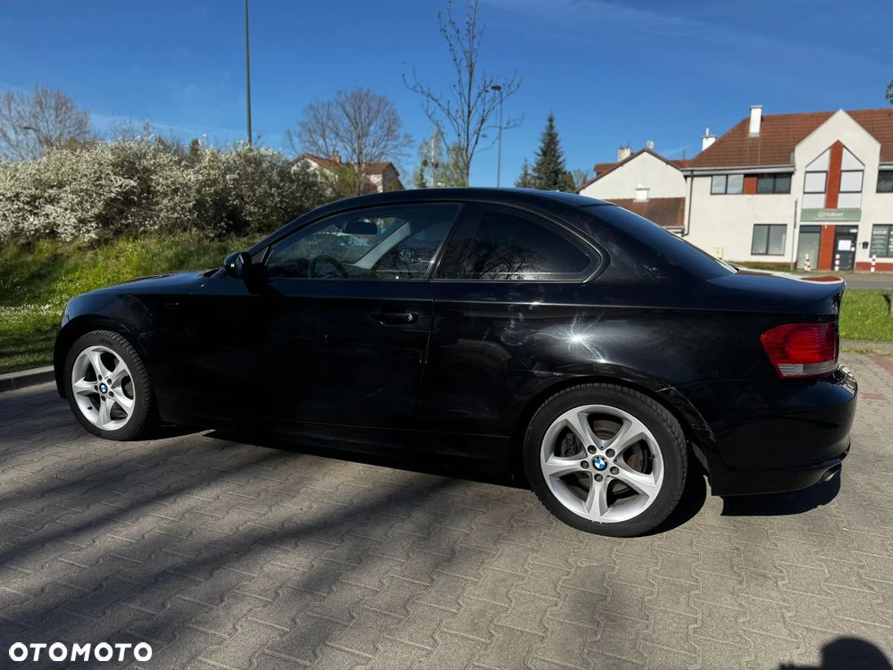 BMW Seria 1 120d DPF - 4
